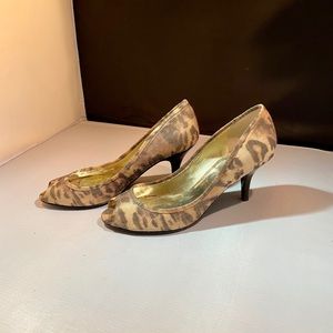 Guess heels